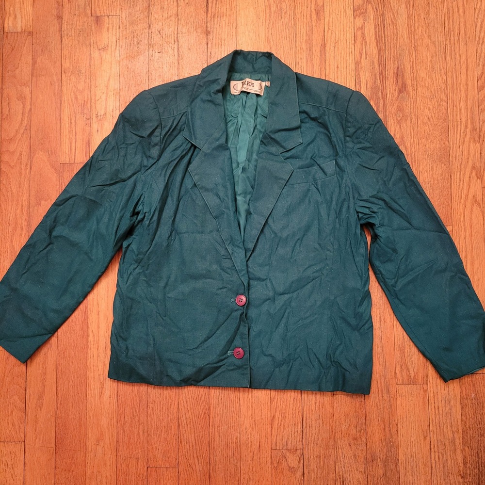 Irka 6 Blazer Green Raw Silk Vintage Notched Lapel 2 Button Blazer Jacket Hong K